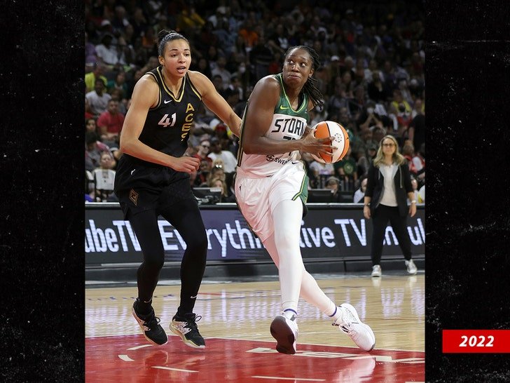 Фото: Новая волна WNBA: Тина Чарльз говорит, что  лига  «взлетела»  благодаря  Кейтлин Кларк и  молодым  звездам - Фото 2