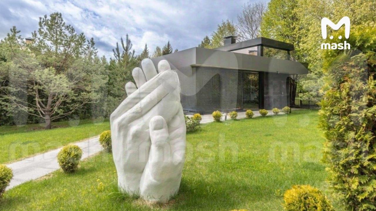 Фото: Особняк Блиновской на продажу: 6 спален, бассейн и 750 млн! - Фото 6
