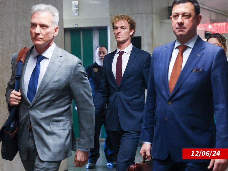 Фото: Пенни оправдан!  Задушил парня в метро, и всё норм! 🥳 - Фото 2