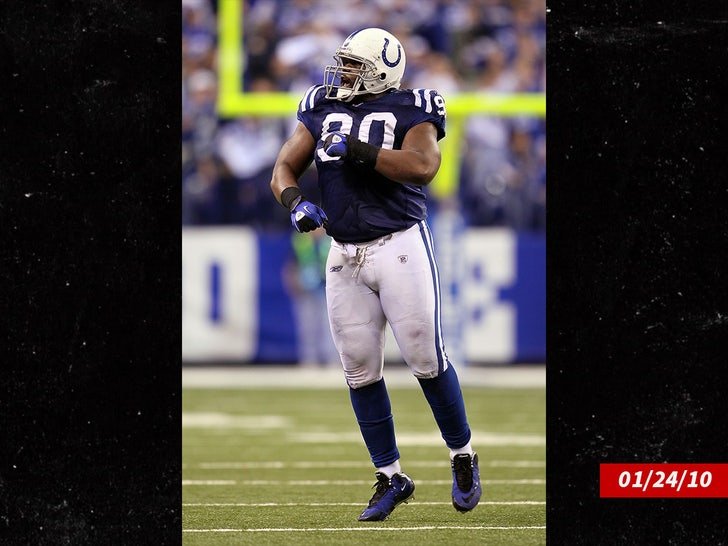 Фото: "Промыли мозги!": Звезда NFL устроил секту и избивал сына 😱 - Фото 4