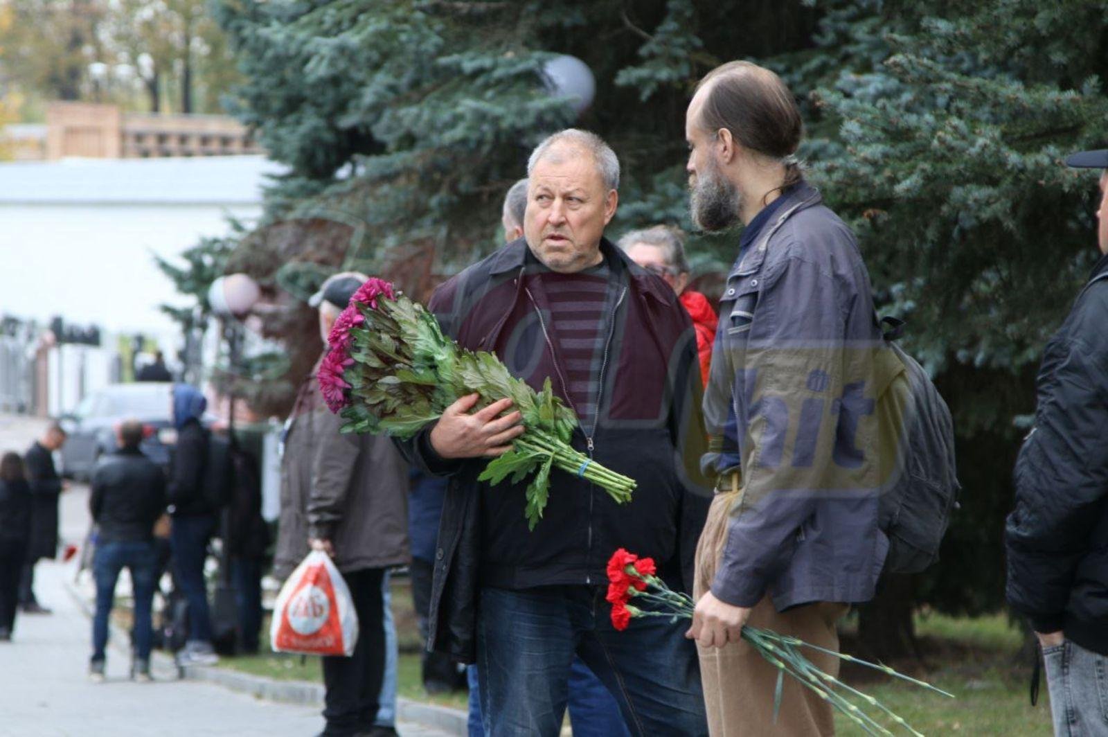 Фото: Пугачева оплакивает Добрынина: Венок на похороны легенды! 😭 - Фото 4