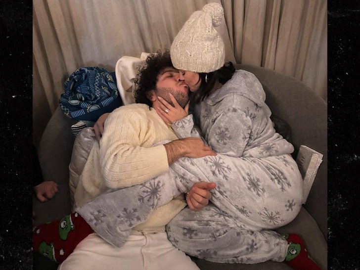 Фото: Селена Гомес и Бенни Бланко: страстный поцелуй на фоне помолвки! 😲 - Фото 3
