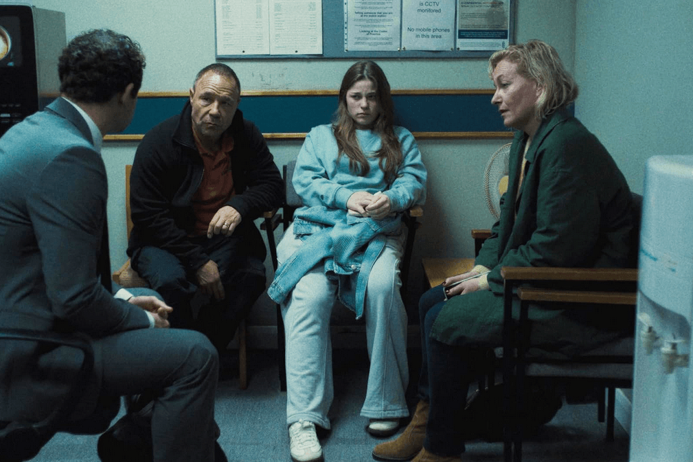 Фото: ШОК! 13-летний убийца?! 🔪 Сериал «Переходный возраст» без купюр! 🔞 - Фото 3