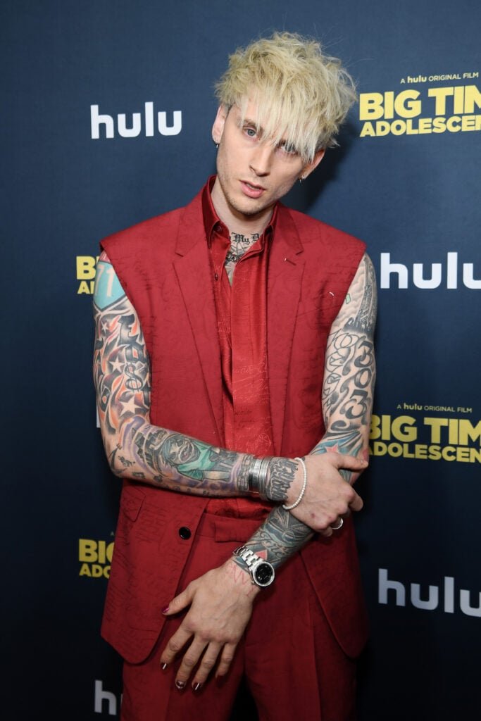 Фото: Шок! Отца Machine Gun Kelly судили за убийство в 9 лет! 😱 - Фото 2