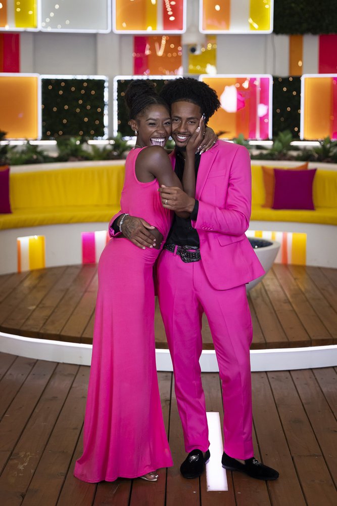 Фото: ШОК! 😱 Победители «Love Island USA» скрывали свой роман ДО проекта?! - Фото 2