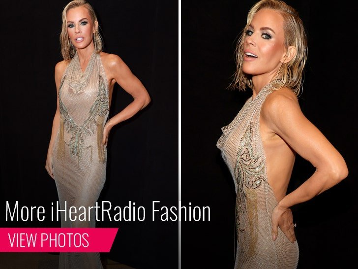 Фото: Шок! Звезды зажигают на iHeartRadio Music Awards 2025! 🤩 - Фото 3