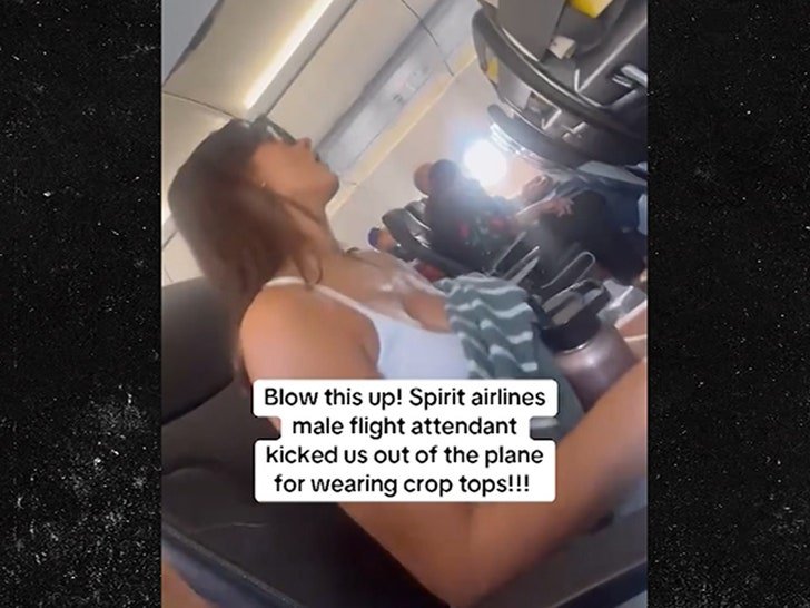 Фото: Стюард Spirit Airlines выставил за дверь девушек за кроп-топы! 😱 - Фото 4