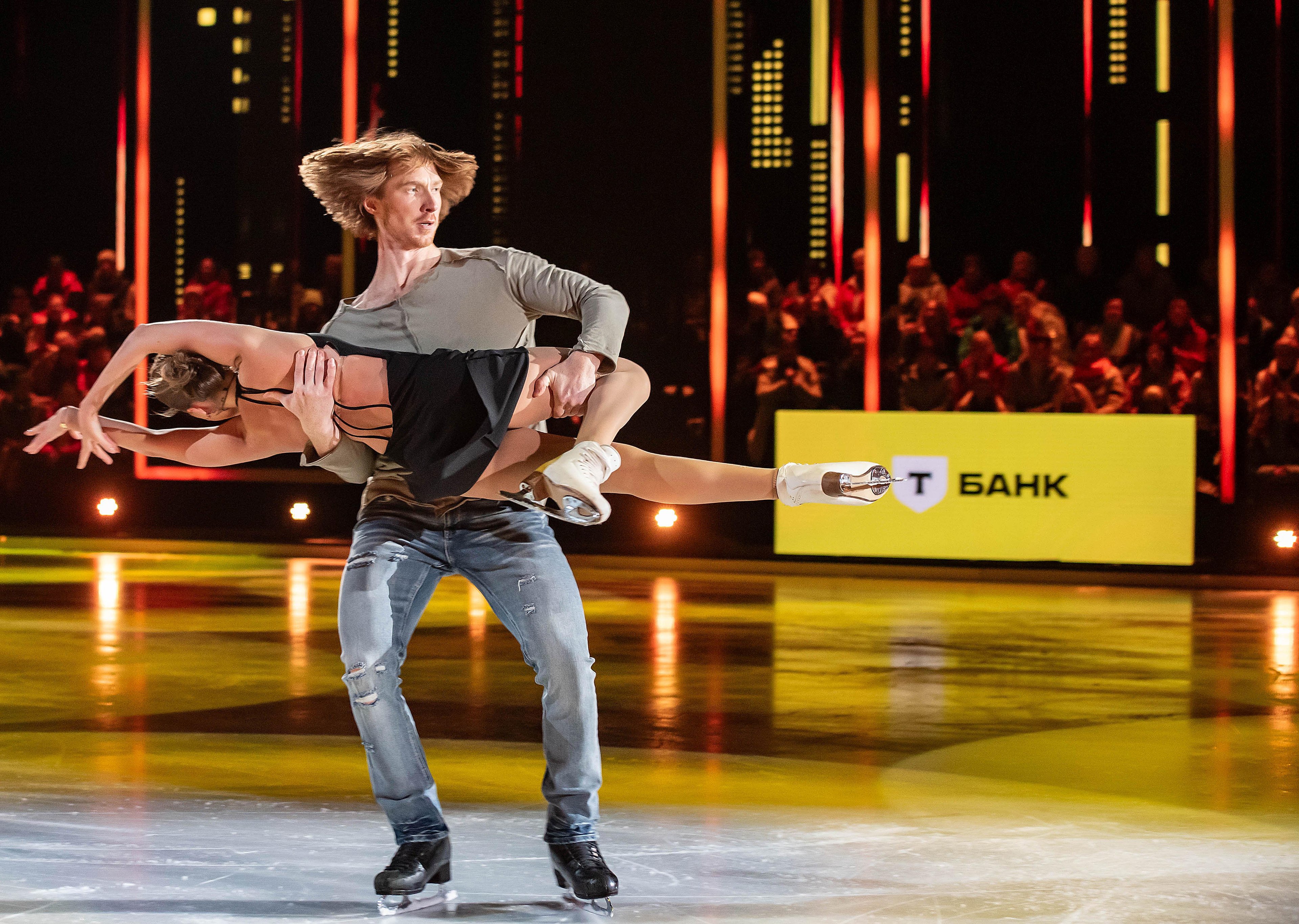 Фото: T-Killah уронил партнершу на льду! ⛸️😱 И это еще не все! - Фото 14