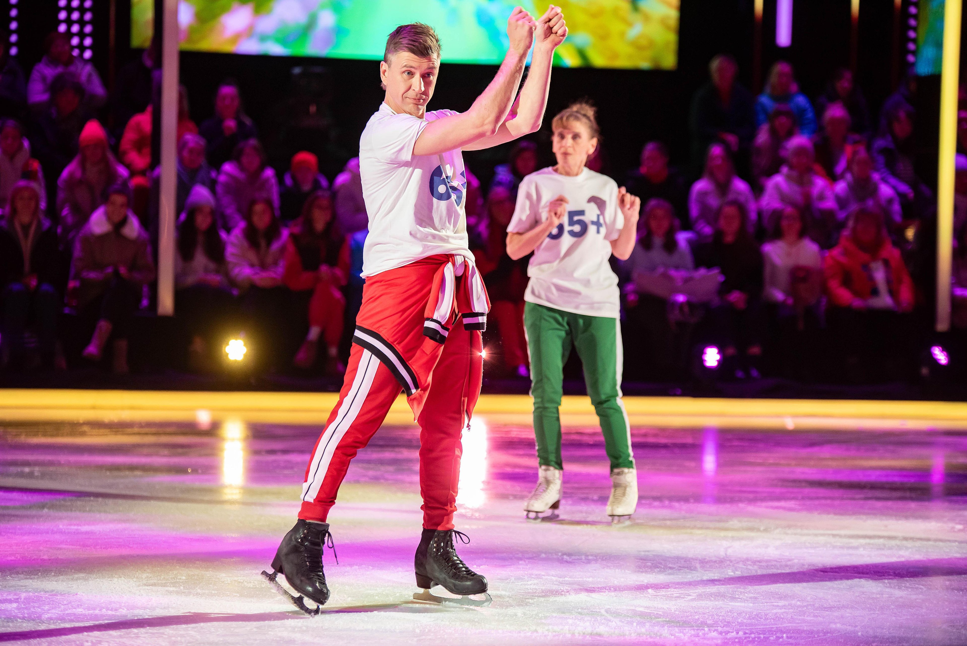 Фото: T-Killah уронил партнершу на льду! ⛸️😱 И это еще не все! - Фото 5
