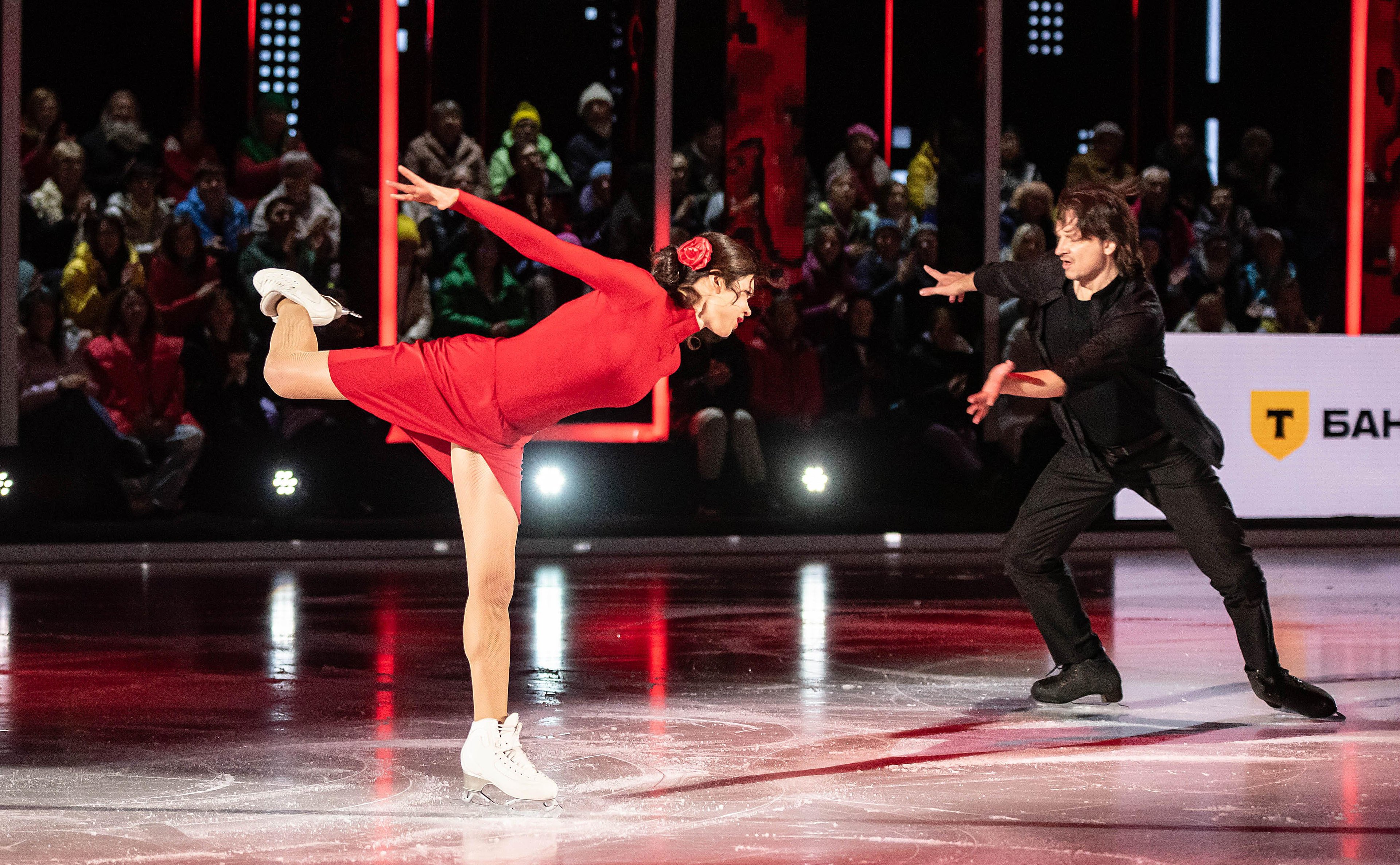 Фото: T-Killah уронил партнершу на льду! ⛸️😱 И это еще не все! - Фото 10