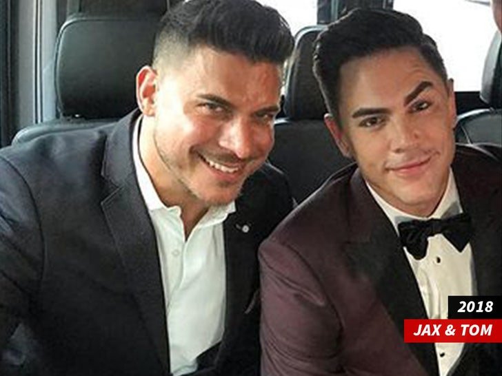 Фото: Том Сандовал из "Vanderpump Rules" хочет переехать в "Долину"? 😏 - Фото 3