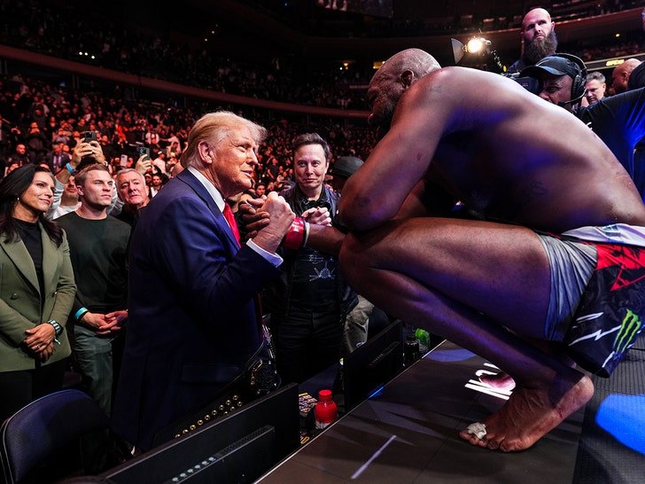 Фото: Трамп, Маск и Желейный Рулон на UFC 309: Скандальные сплетни! 💣💥 - Фото 3