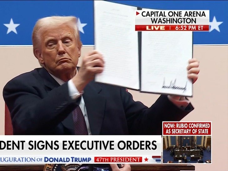 Фото: Трамп превратил подписание указов в цирк! 🤡 Ручки летят в толпу! - Фото 2
