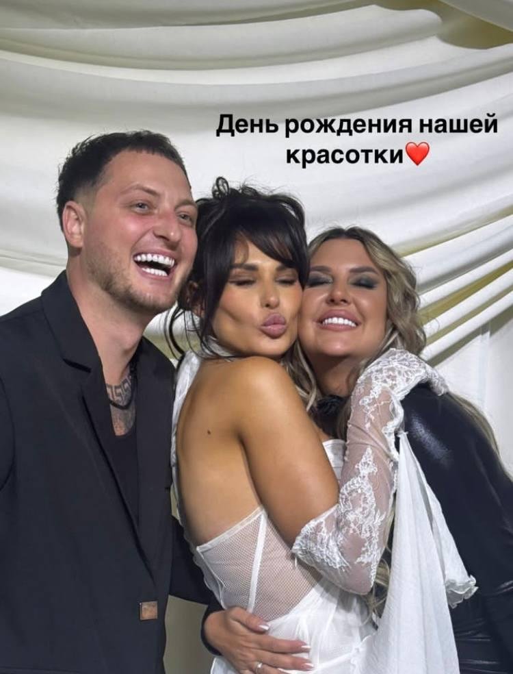 Фото: Трэш на юбилее Пинчук: маты, трусы и звездные разборки! 🔞 - Фото 2