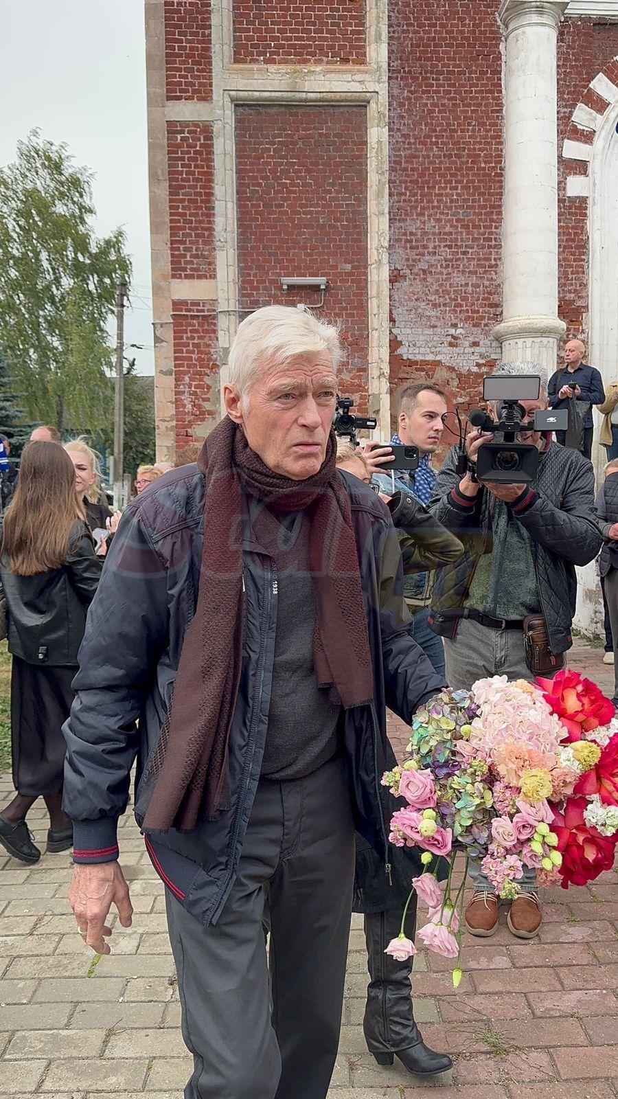 Фото: Умер Роман Мадянов: звезда «Солдат» проиграл бой раку 😭 - Фото 2