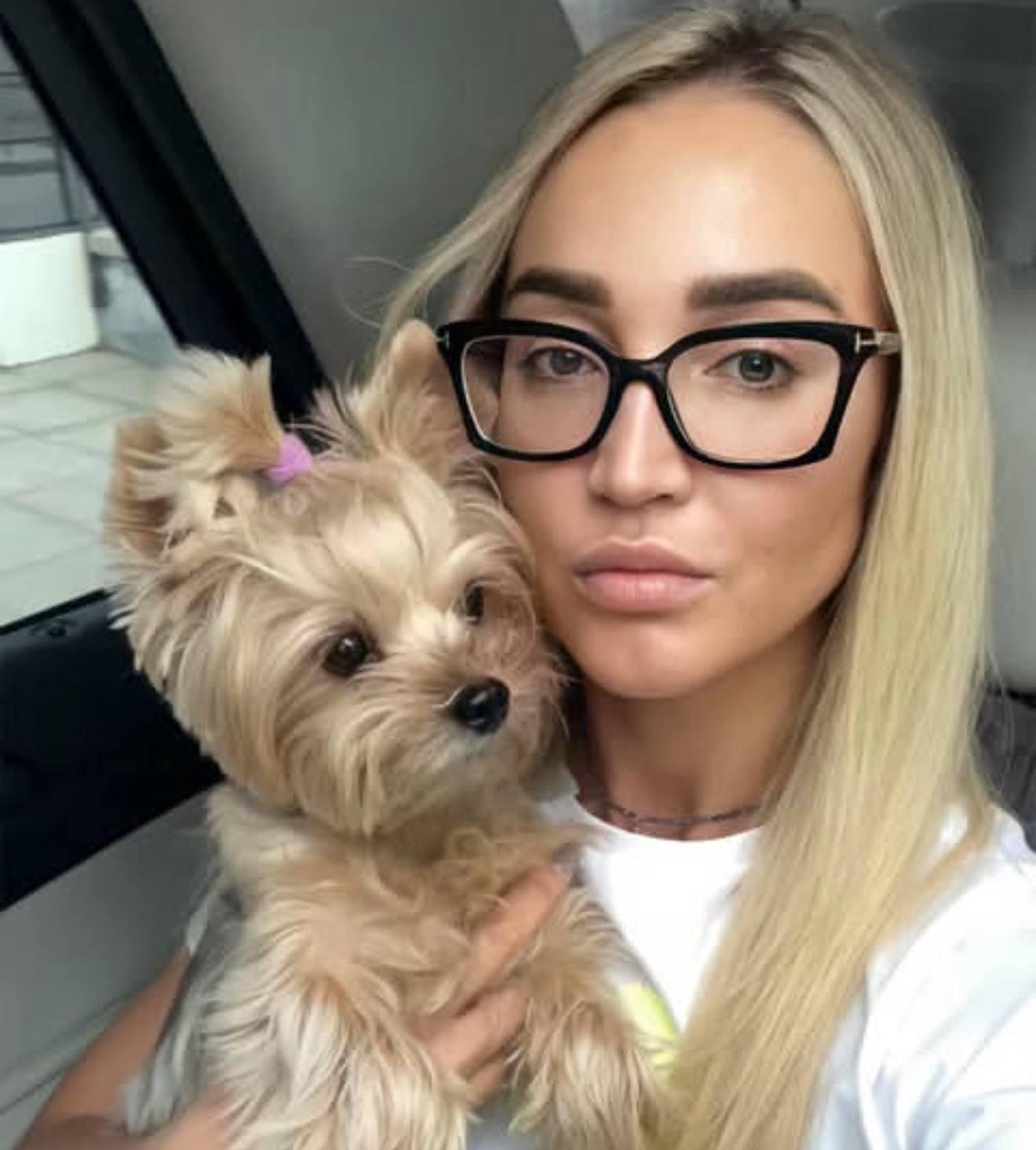 Фото: Ужас! 😱 У Бузовой умирает любимая собачка! 💔 - Фото 2