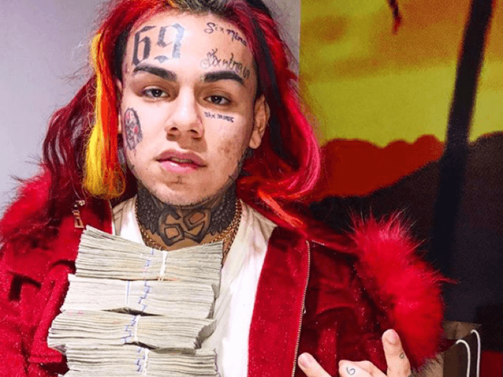 Фото: Вот это да! 💥 У Tekashi 6ix9ine нашли дома оружие и наркотики?! 😱 - Фото 3