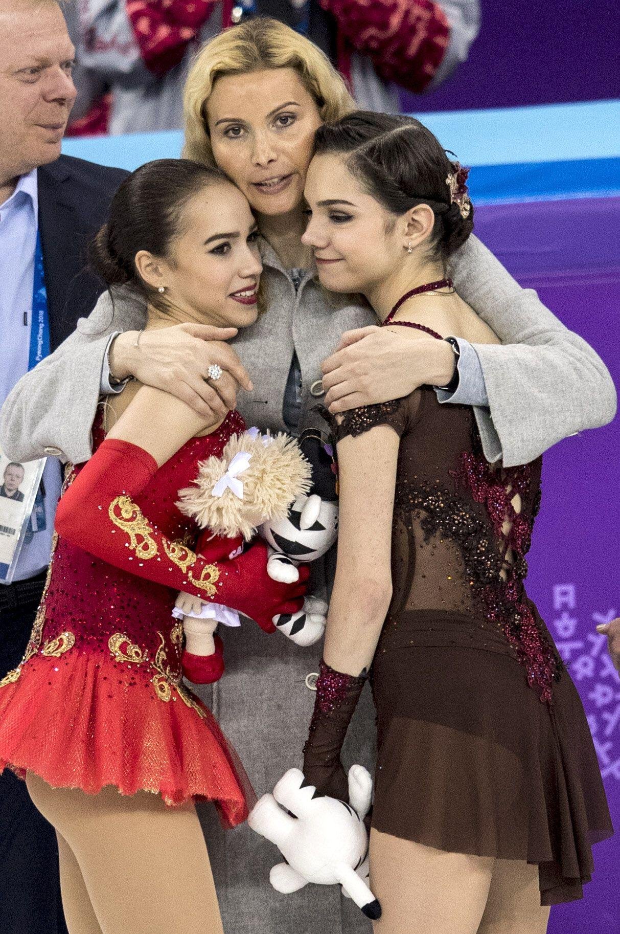 Фото: Загитова и Медведева: от ненависти до любви! ⛸️🔥 - Фото 1