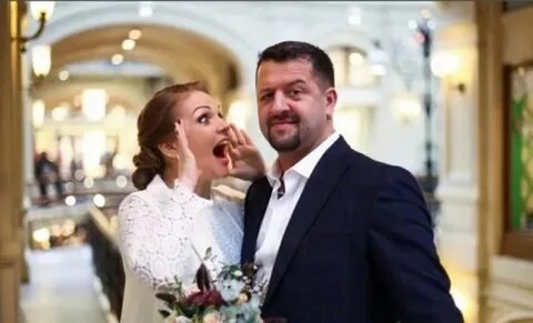 Фото: Девятов влюбился в подругу дочери, а Девятова отбивается от хейтеров! 🤯 - Фото 6