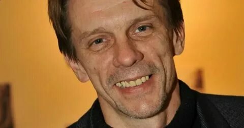 Фото: 😱  Алексей Шевченков: "Я жил на улице, умывался в театре и просыпался в бочке!" - Фото 4