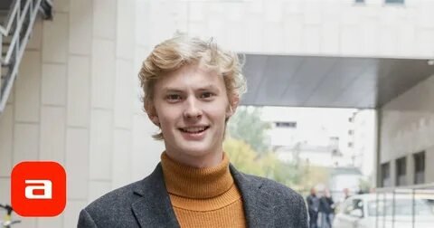 Фото: «Ванечка, я знаю страшную тайну!»: Солистка «Комбинации» шокировала Добронравова на вечеринке Wink  😱 - Фото 34