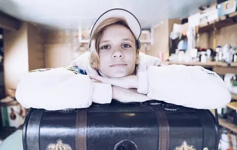 Фото: Михалковы в шоке! Внучка показала таинственного мужа и окрестила правнука! 😱 - Фото 5