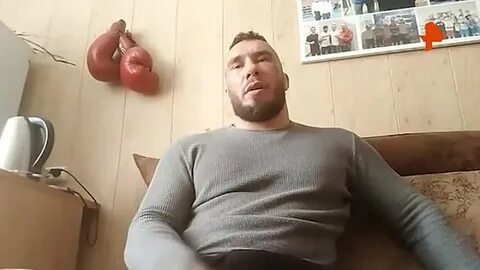Фото: Трэвис Келси в трейлере «Умнее знаменитости?»: танцует, шутит о тюрьме и… учился криминологии! 😂 - Фото 5