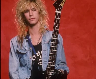 Фото: Шок! 😱 Басист Guns N' Roses возомнил себя пивной легендой! - Фото 4