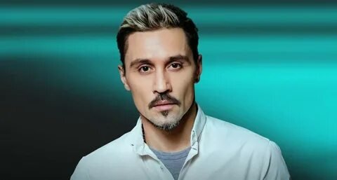 Фото: Юра Борисов сжег себя на Масленицу?! 😱 Голливуд в шоке от русских традиций! - Фото 3