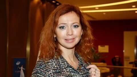 Фото: Елена Захарова впервые показала дочь, Асташенок приехал с 56-летней женой! Шоу «Дедморозовка» - фото! - Фото 15