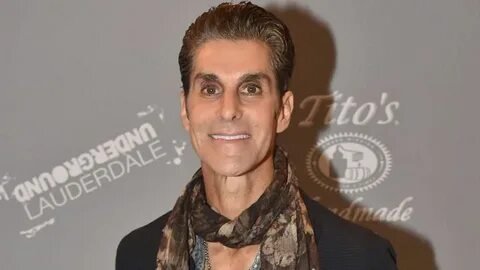 Фото: Драка на сцене! Jane's Addiction отменяет тур из-за психических проблем Перри Фаррелла! 😱 - Фото 10