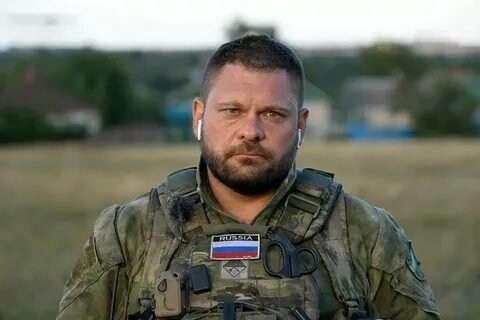 Фото: Евгений Поддубный: Военный корреспондент - Фото 1