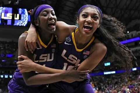 Фото: Скандал в WNBA: Мама Ангел Риз показала мерзкие сообщения от фанатов Кейтлин Кларк! 🤬 - Фото 4