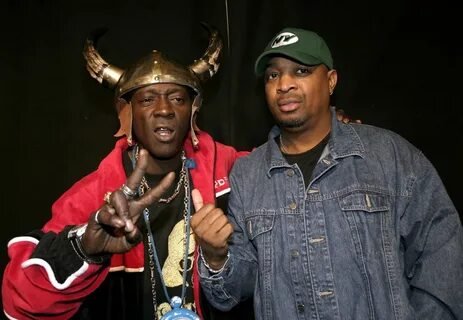 Фото: Flavor Flav спалился на "Masked Singer" слишком быстро! 😲 - Фото 5