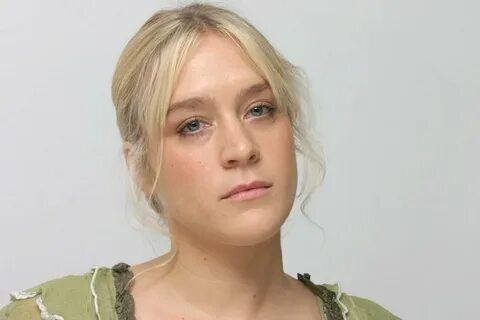 Фото: ШОК! Ким Кардашьян в одном ряду с именитыми актерами, а Джон Хэмм нервно курит в сторонке! 😱 - Фото 7