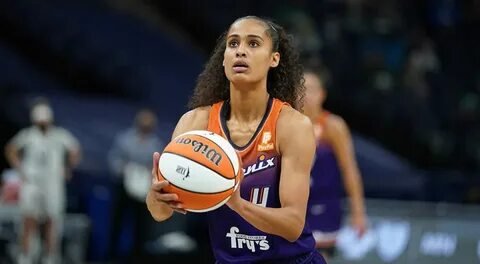 Фото: Грязные игры WNBA: Энджел Рис аплодирует ФОЛУ на Кейтлин Кларк 😲 - Фото 6