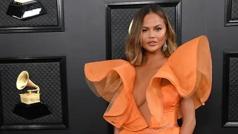 Фото: Не может быть! Селена Гомес и Дженнифер Энистон вместе на бьюти-вечеринке после слез из-за мигрантов! 😭 - Фото 6
