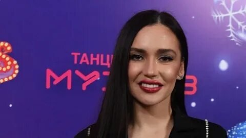 Фото: Не может быть! Бузова в золоте, Апина в трусах! Фестиваль «Удачные песни» шокировал нарядами! 😱 - Фото 7