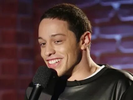 Фото: Питер Дэвидсон: Реабилитация - это ложь! Звезда SNL наслаждается семьей и игрой «Нетс»! 🔥😂 - Фото 5