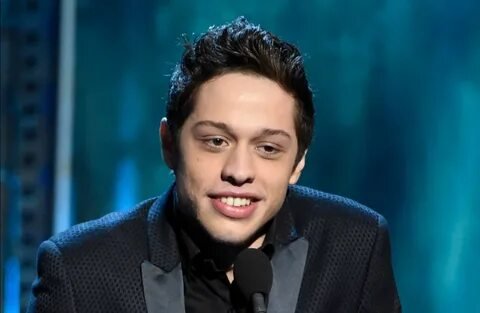 Фото: Питер Дэвидсон: Реабилитация - это ложь! Звезда SNL наслаждается семьей и игрой «Нетс»! 🔥😂 - Фото 5