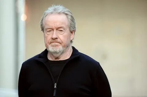 Фото: Дензел Вашингтон слился с поцелуем с мужчиной в "Гладиаторе 2"!  😱 Ридли Скотт: "Этого не было!"  😡 - Фото 4