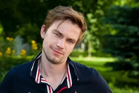 Фото: 😱 Саша Петров раздел Лизу Базыкину! Актриса о постельных сценах: "Мама была в ступоре!" 🔞 - Фото 6