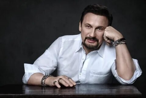 Фото: Не может быть! Бузова в золоте, Апина в трусах! Фестиваль «Удачные песни» шокировал нарядами! 😱 - Фото 8