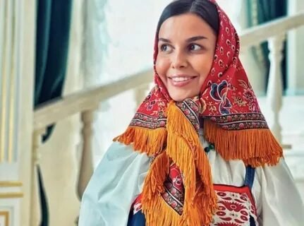 Фото: Бузова бросила вызов SHAMANу и Куртуковой: новый хит "Made In Russia" и поездка в прошлое! - Фото 5
