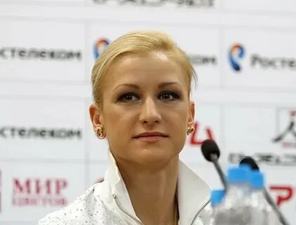 Фото: Навка в слезах, Костомаров в шоке: пенсионерка на льду свела всех с ума! 😲 - Фото 24
