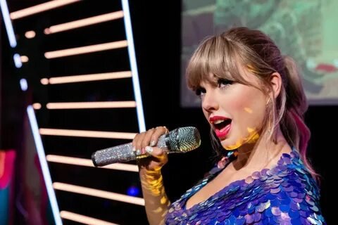 Фото: Taylor Swift пролетела мимо Суперкубка! Jay-Z и Roc Nation сделали ставку на Кендрика Ламара! 🤯 - Фото 9