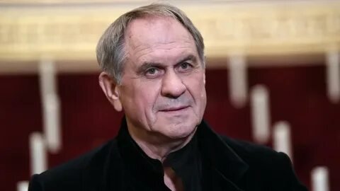 Фото: 75-летний артист женился на женщине моложе на 38 лет!  Шокирующая история! - Фото 3