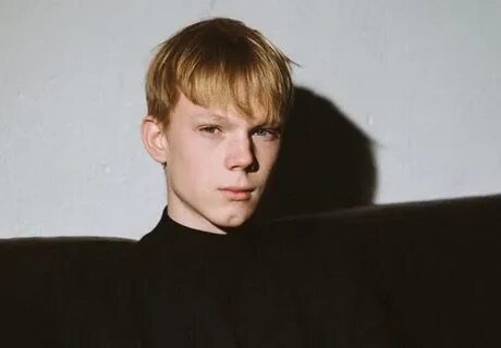 Фото: Скандальная премьера «Комбинации»: Апина в мини, Решетова в белье, Пересильд в декольте! - Фото 12