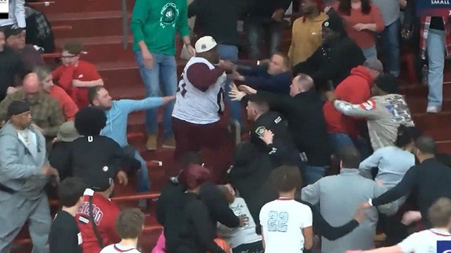 🏀🔥 Адский Замес на Баскетболе! Семерых Замешанных Арестовали!