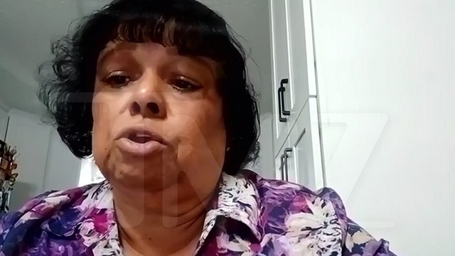 Аллея Рака: Трамп плюнул в лицо больным раком! 🤬